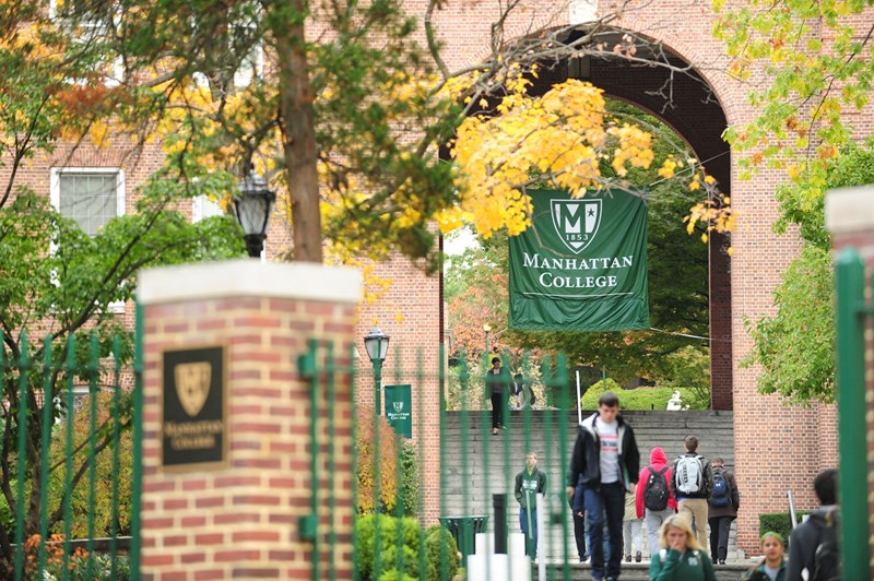 Điều kiện nhập học MANHATTAN COLLEGE