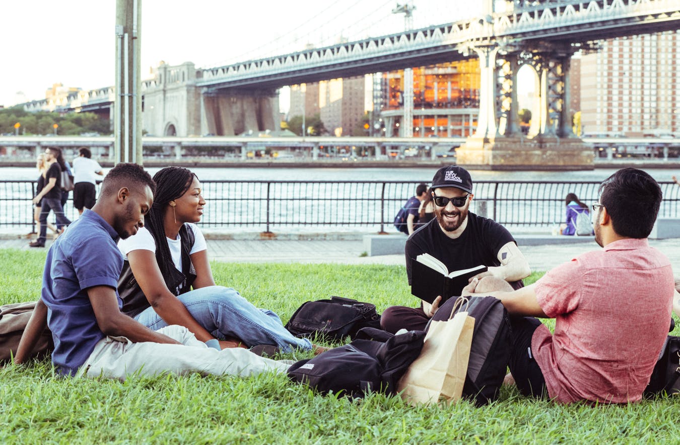 Cuộc sống sinh viên tại New York City.