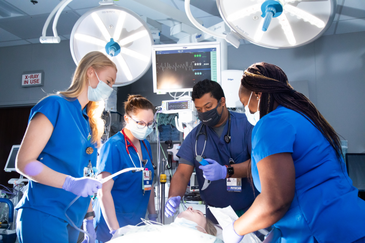 Lợi ích nghề nghiệp khi du học Mỹ ngành y tá.