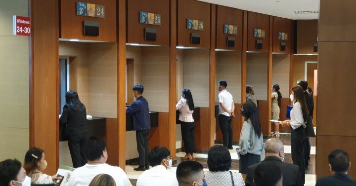 Cảnh phỏng vấn visa tại Đại sứ quán Mỹ ở Việt Nam